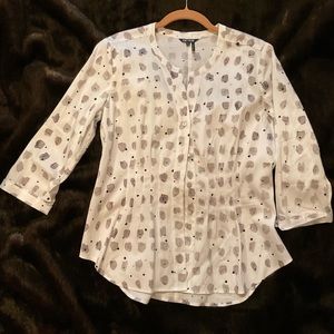 Nic + Zoe button down blouse. Size M. 3/4 length sleeves.